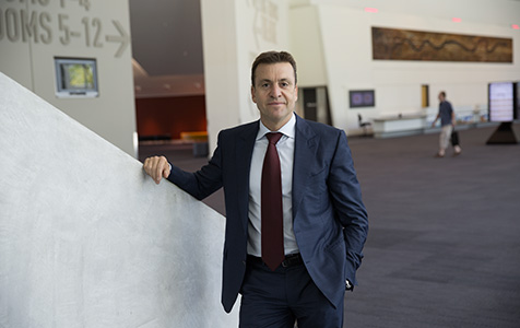 Amcom, Vocus halt trading