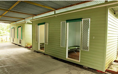 Govt delays new detention centre contract