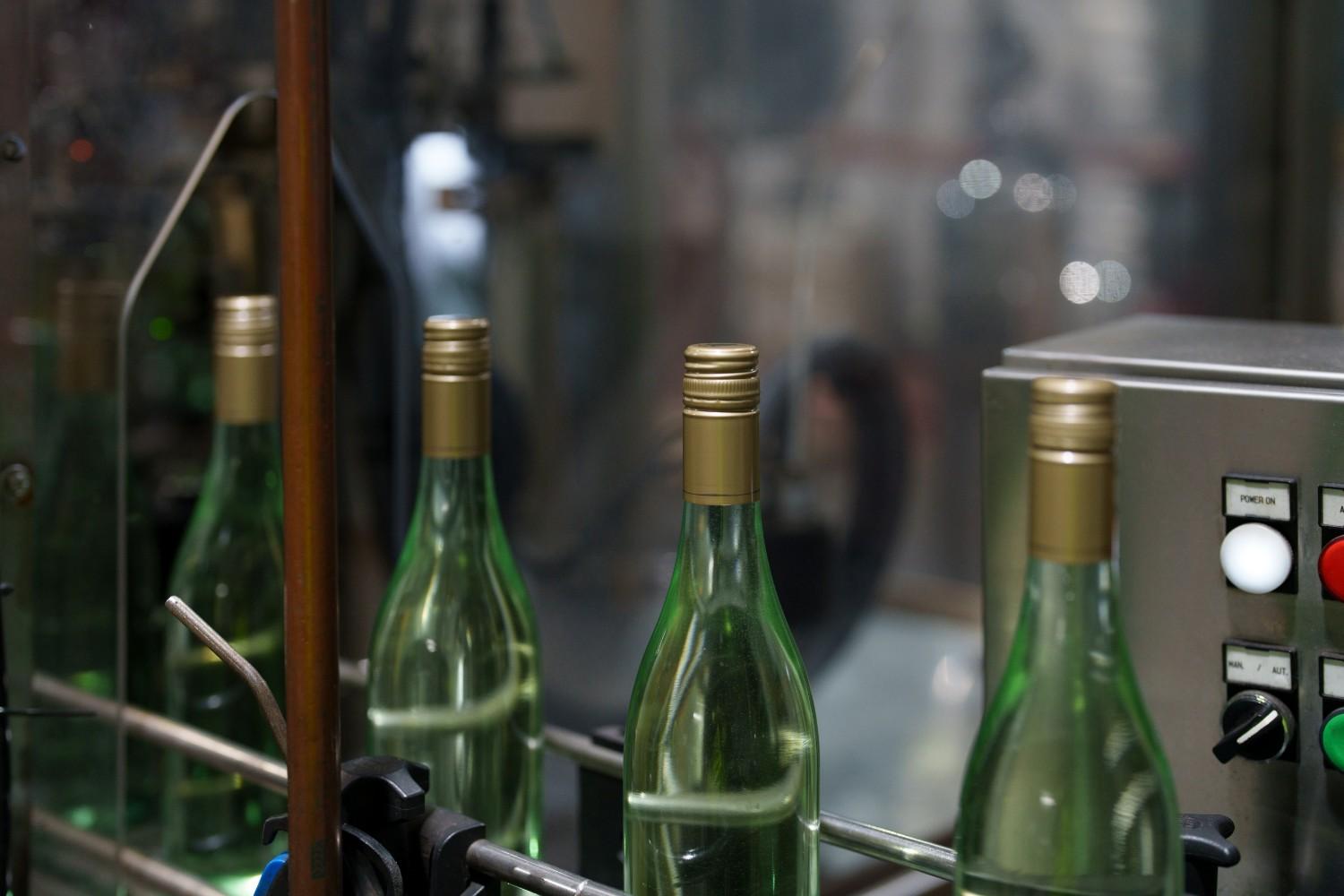 Wineries, distilleries call for Containers for Change rethink