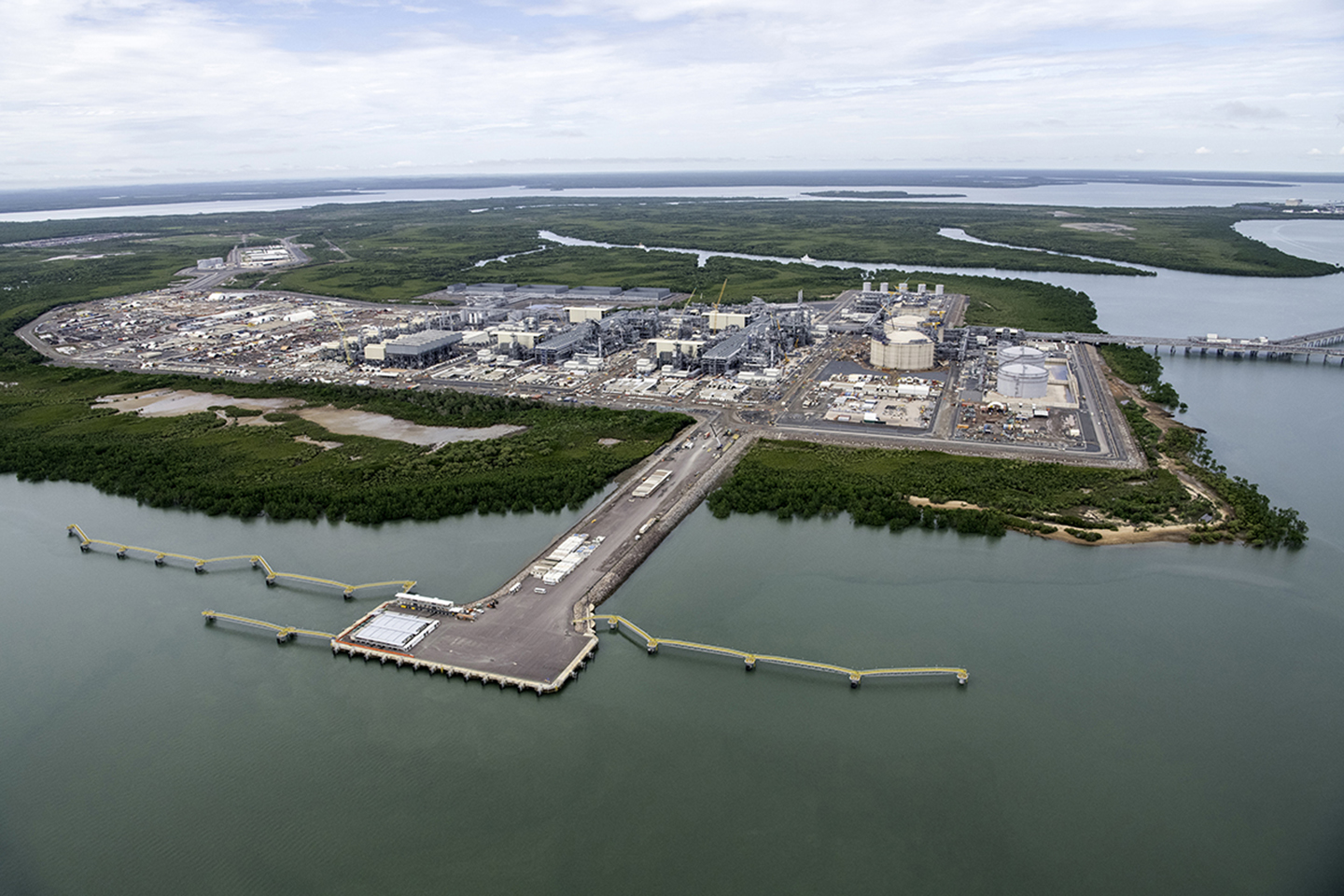 Legal dispute over Ichthys LNG project drags in Federal Court