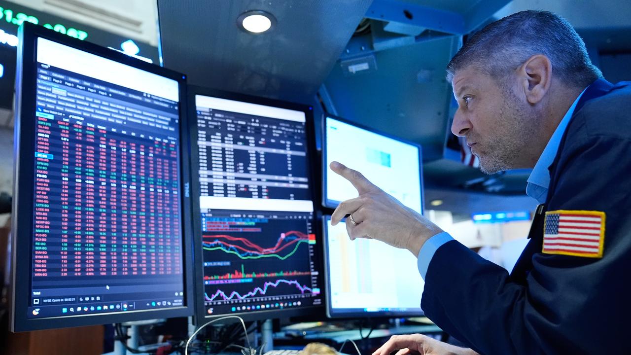 Wall St dips as oil, Treasury yields spike