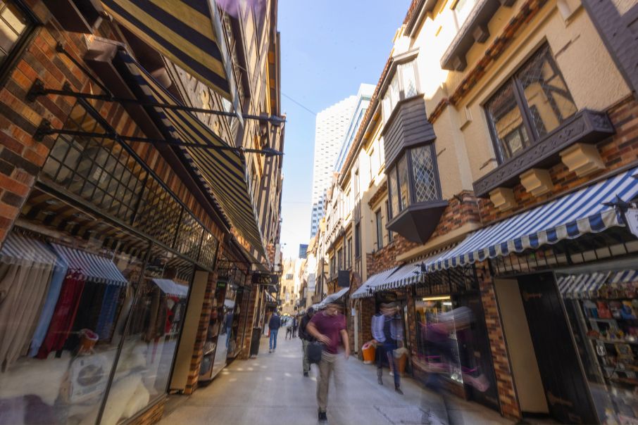 London Court