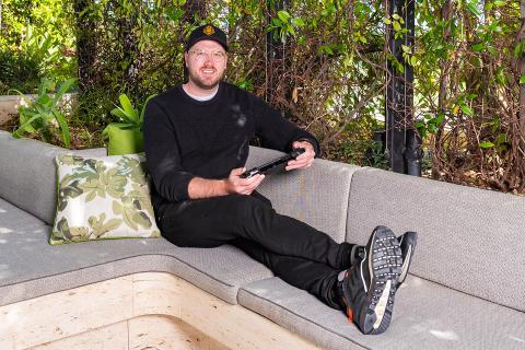 Lightning speeds in split market