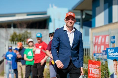Fitness centre-owner-turned-One Nation MP Luke Herdegen campaigning. Photo: Richard Wainwright, AAP