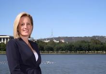 Feds introduce paid parental leave super bill
